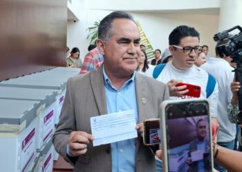 Rector de la UAS desmiente a Sergio Torres: “No gano 200 mil pesos ni uso camioneta de lujo”