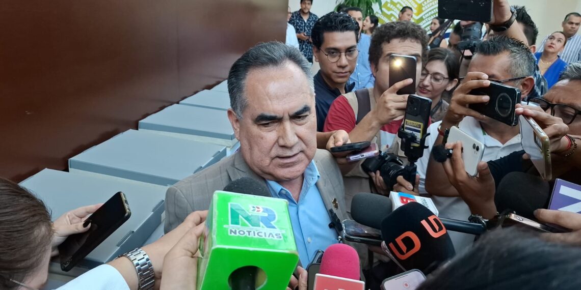 Madueña confía en respaldo universitario durante consulta sobre reingeniería integral en la UAS