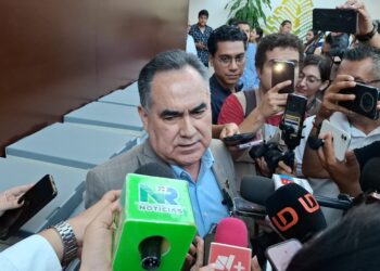 Madueña confía en respaldo universitario durante consulta sobre reingeniería integral en la UAS