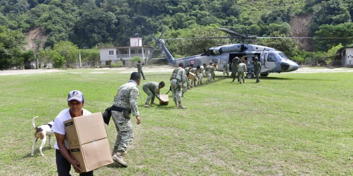 Más de 8 mil 800 militares mantienen el apoyo a la población damnificada por lluvias