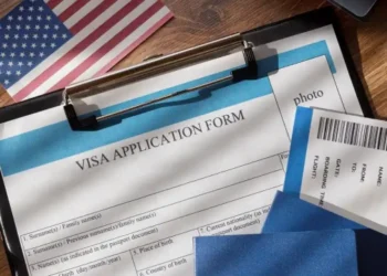 Gobierno de Trump ha revocado visas de 50 políticos de Morena, reporta Reuters