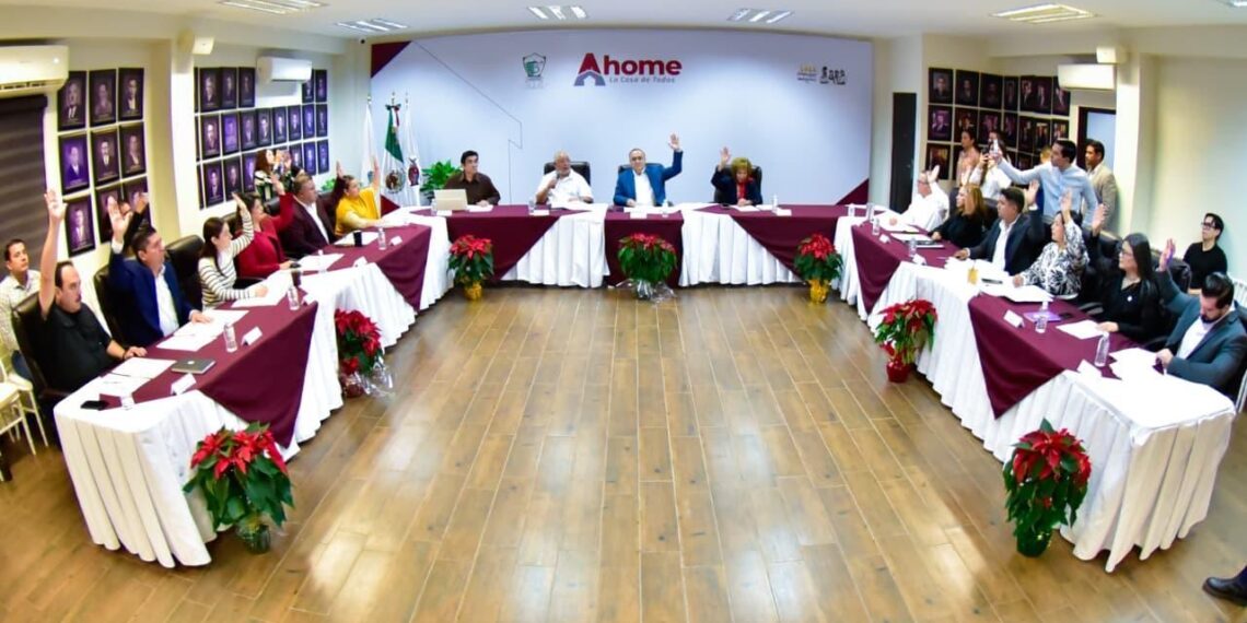 Alcalde Menéndez cierra semana con la entrega de parque vehicular al Ayuntamiento y equipo de trabajo a las sindicaturas