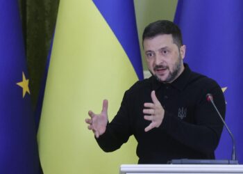 Guerra en Ucrania: Rusia lanza un ultimátum a Zelenski