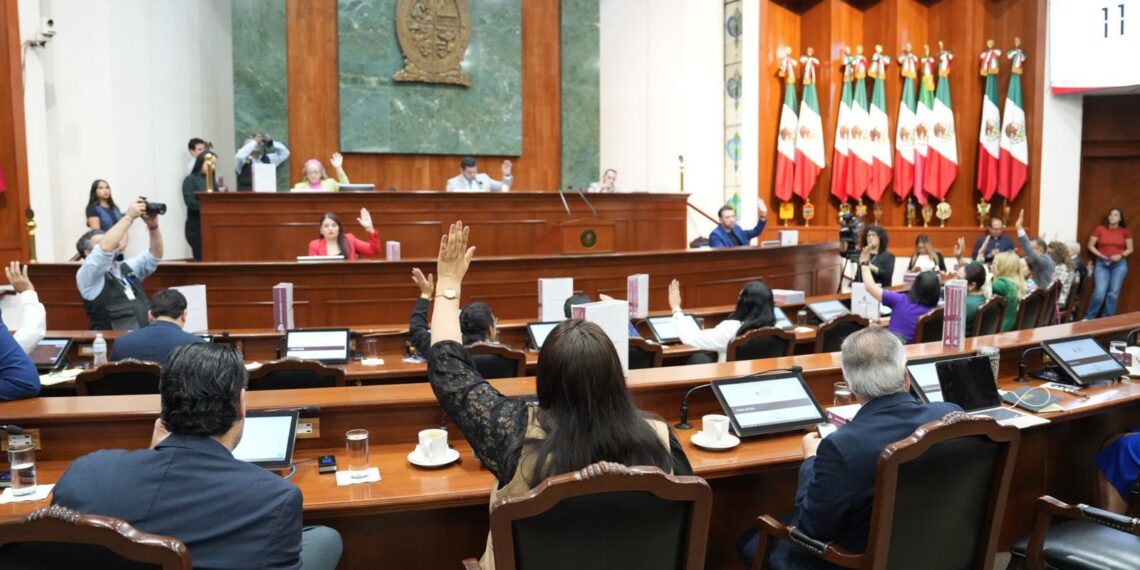 Congreso reestructura ocho Comisiones Permanentes tras salida de Yeraldine Bonilla