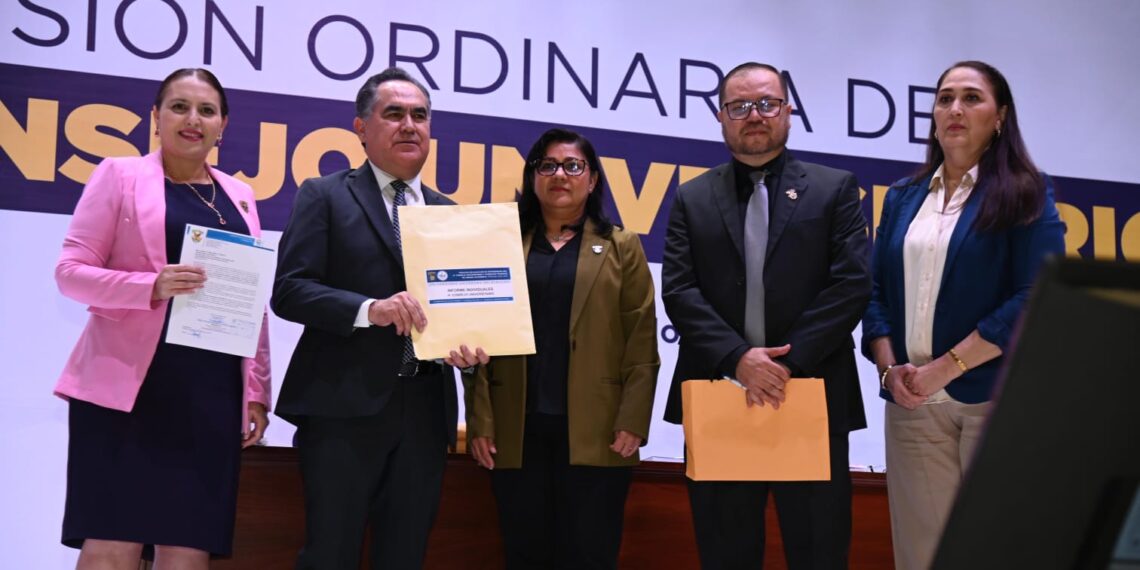 El Rector Jesús Madueña Molina, toma protesta a los nuevos integrantes del H. Consejo Universitario para el periodo 2025-2027, con paridad, equidad y mayor representatividad estudiantil