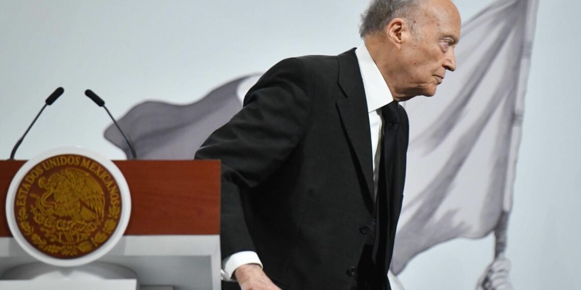 En fast track, Senado aprueba salida de Alejandro Gertz Manero de FGR