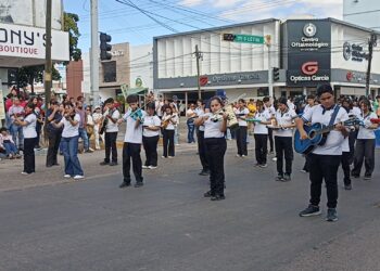 Concluye desfile del 20 de Noviembre en Los Mochis con más de 4,700 participantes.
