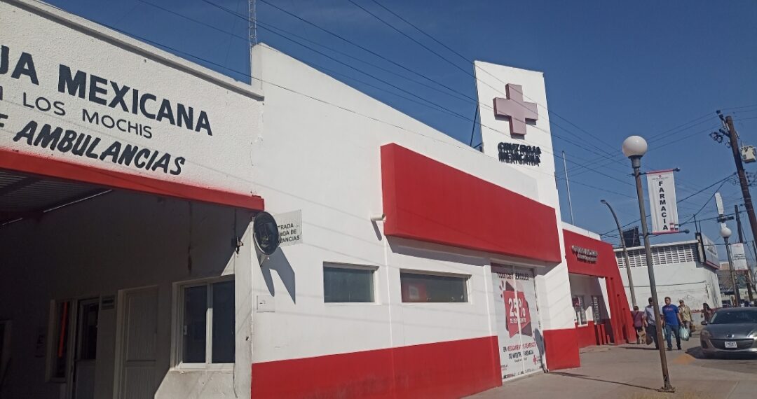 Cruz Roja alerta por incremento de choques en Los Mochis; más de la mitad de los servicios diarios son accidentes viales.