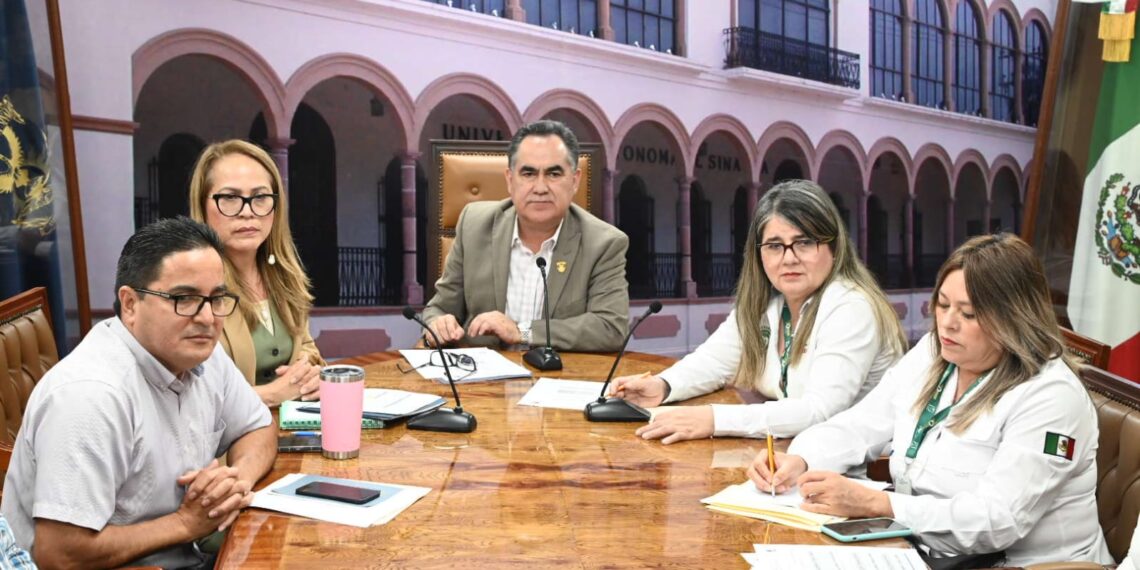 Acuerdan el Rector Jesús Madueña y autoridades del IMSS realizar un convenio, que permita a la UAS contar con todos los servicios de seguridad social en favor de la comunidad universitaria