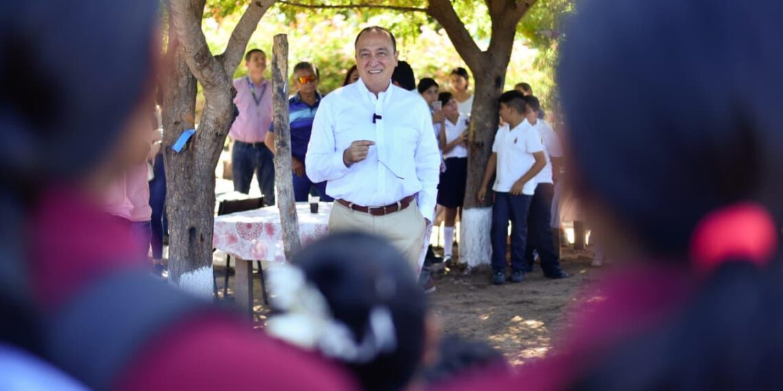 Telebachillerato de Las Lajitas será una realidad en enero 2026, confirma Alcalde Antonio Menéndez