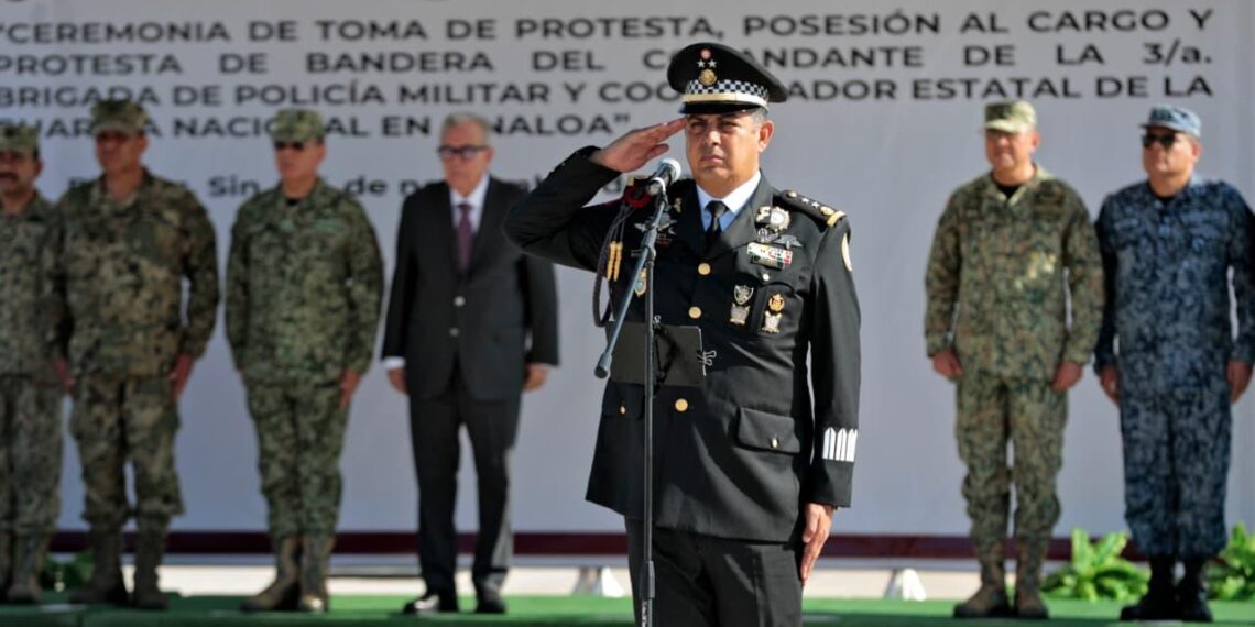 Gobernador Rocha acude a toma de protesta de Julices Julián González, como nuevo Coordinador de la Guardia Nacional en Sinaloa