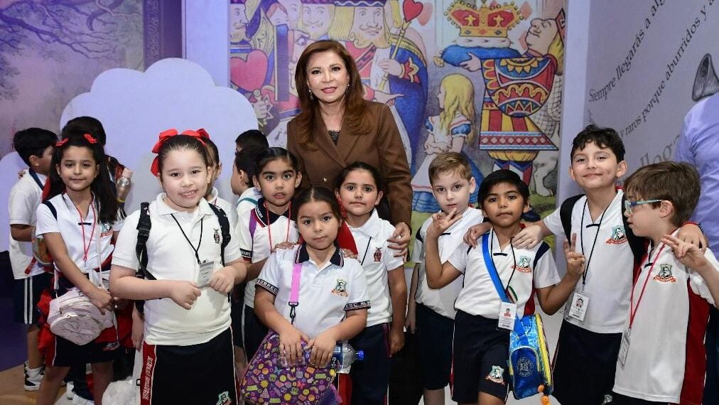 Los libros, poderosa herramienta para transformar a la sociedad: Félix Niebla