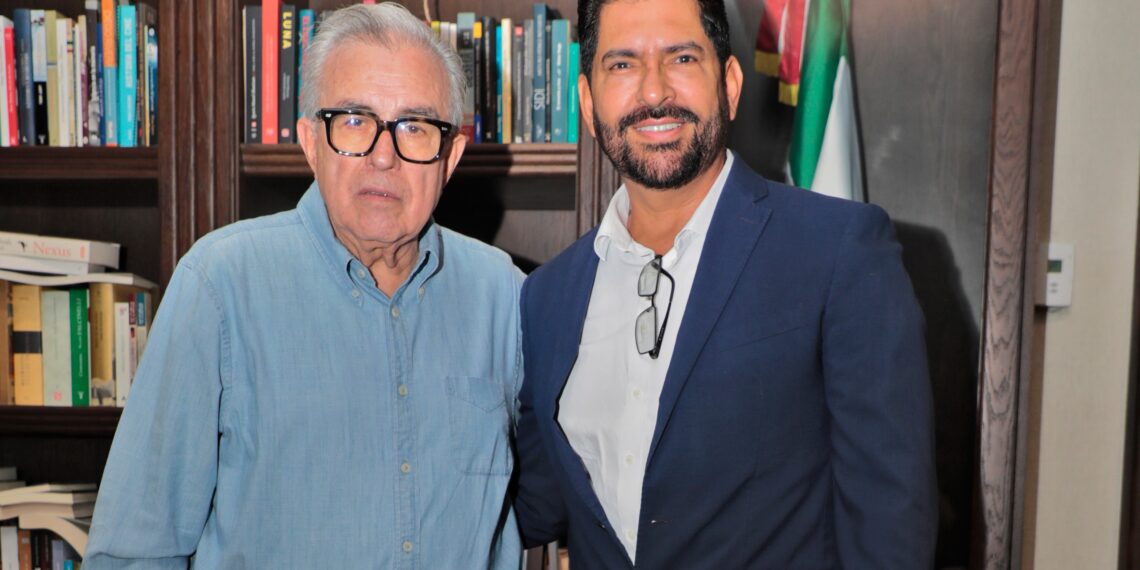 Gobernador Rocha entrega nombramiento oficial a Juan Carlos Patrón como representante de la Procuraduría Agraria en Sinaloa