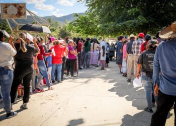 Gobierno de Sinaloa refuerza la protección invernal de familias de la zona serrana de Choix