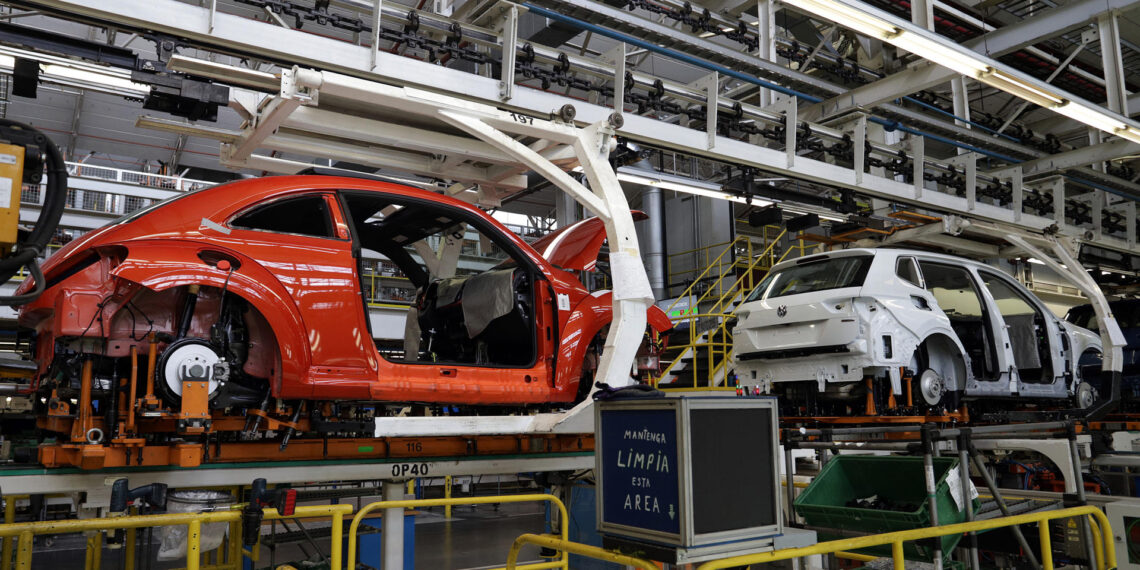 México buscará ajuste a aranceles de vehículos pesados fabricados con autopartes de EE.UU.