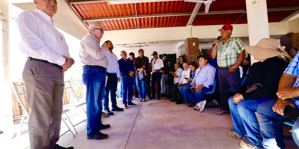 Gobernador Rocha Moya solucionó el problema de comercialización del frijol de los productores de la Bolsa de Tosalibampo II