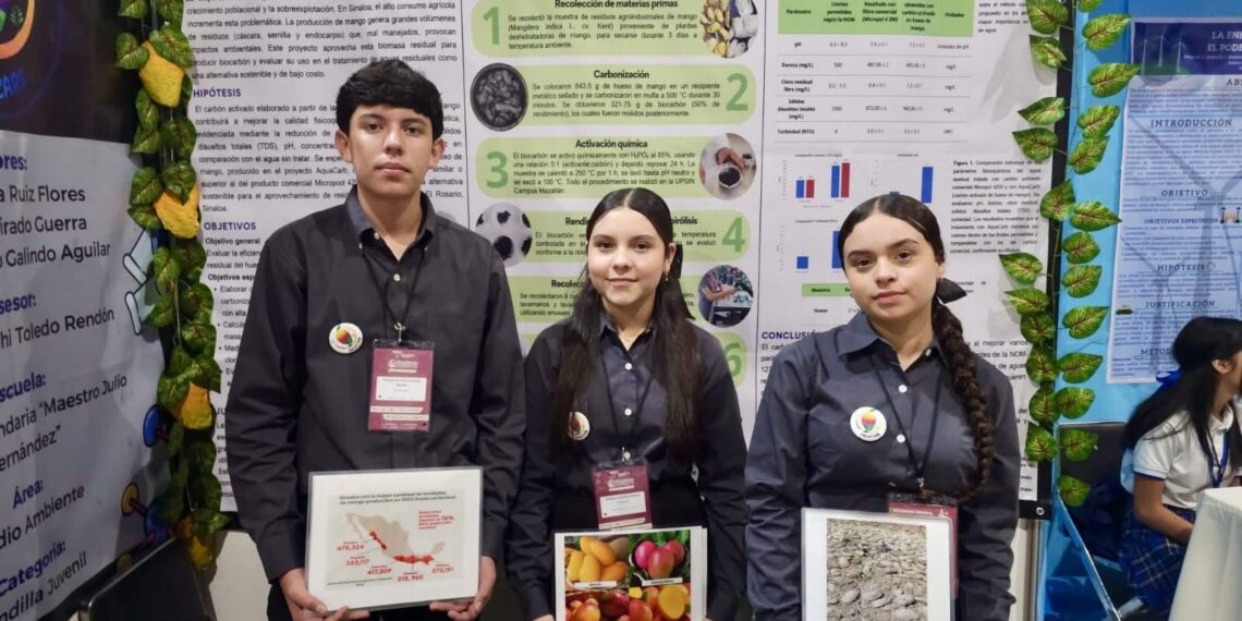Estudiantes de la Preparatoria “Comandante Víctor Manuel Tirado López” de El Rosario, destacan en competencias académicas nacionales y estatales