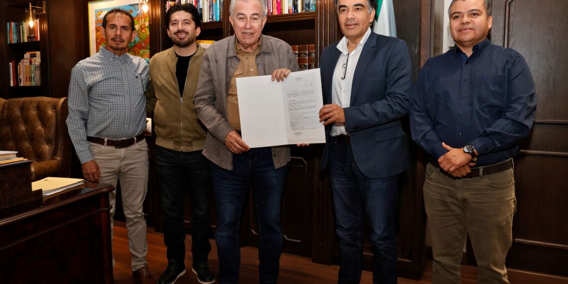 Gobernador Rocha se reúne con director de INSUS; acuerdan fortalecer la certeza jurídica en Sinaloa