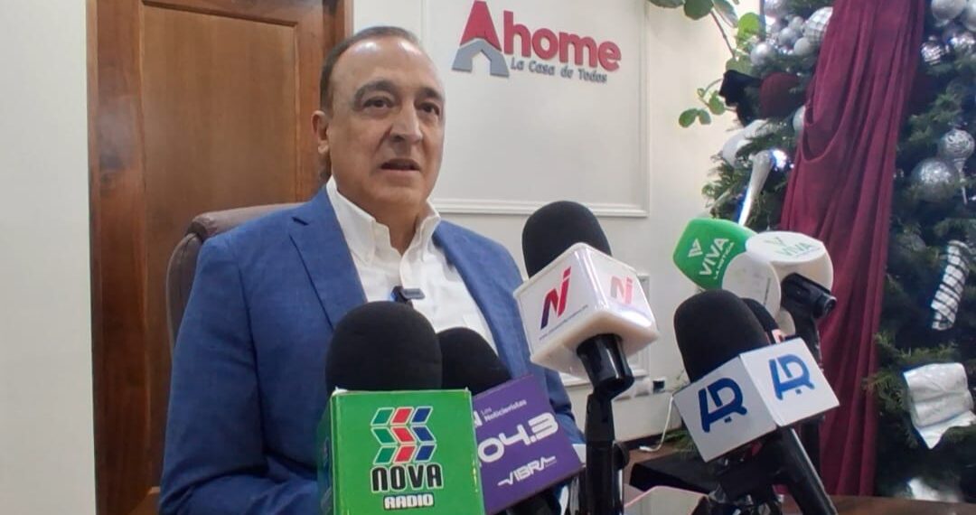 Ahome cumple con el pago de aguinaldo; Ayuntamiento promete cerrar diciembre sin adeudos.