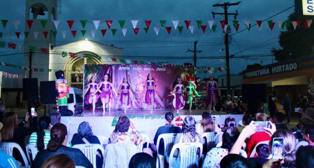 Higuera de Zaragoza vive una velada de arte y espíritu navideño.