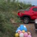 Basura de fiestas en El Maviri desata indignación en TikTok; globos terminan en el mar.