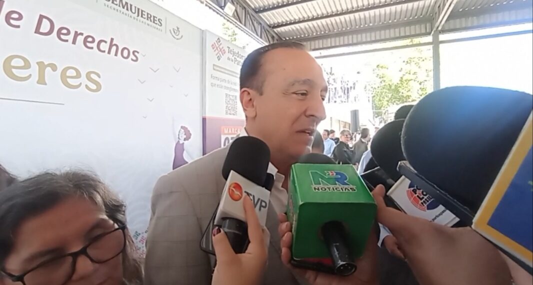 Alcalde de Ahome destaca coordinación con el gobernador en mesas de seguridad.