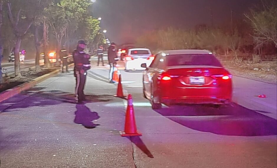 Alcoholímetro en Los Mochis deja 47 detenidos tras intenso flujo vehicular.