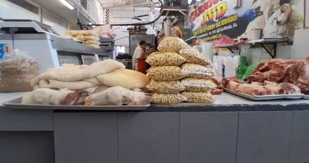 Repunta la venta de carne en el Mercado Independencia por temporada decembrina.