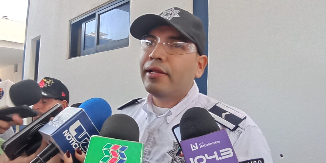 Tránsito Municipal refuerza vigilancia vial ante congestionamientos en el centro de Los Mochis.