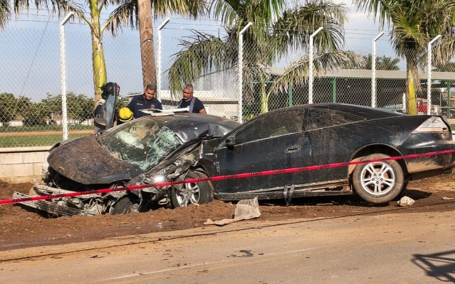En plena Navidad  un accidente automovilístico cobra la vida de dos personas en el Valle del Carrizo.