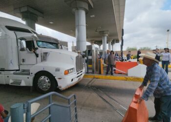 Productores de Sinaloa advierten posibles bloqueos en casetas el 16 de diciembre.