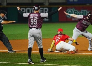 Le regresa blanqueada Tomateros de Culiacán a Venados de Mazatlán