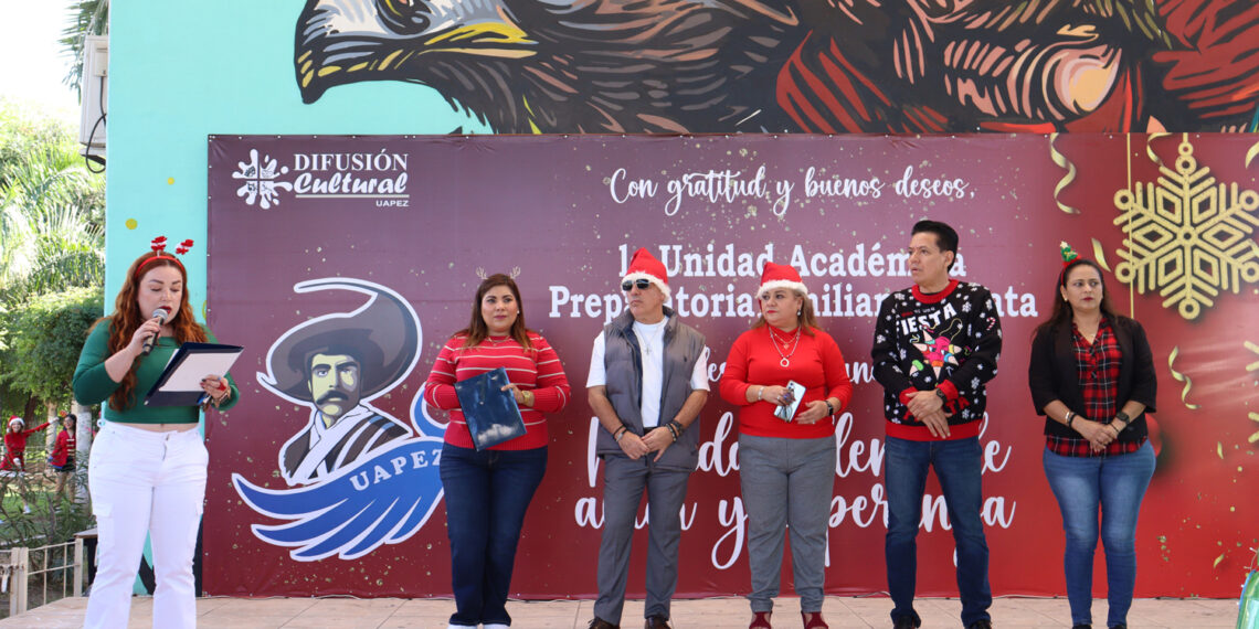 La Preparatoria Emiliano Zapata celebra la magia decembrina con su tradicional “Festival Navideño 2025”