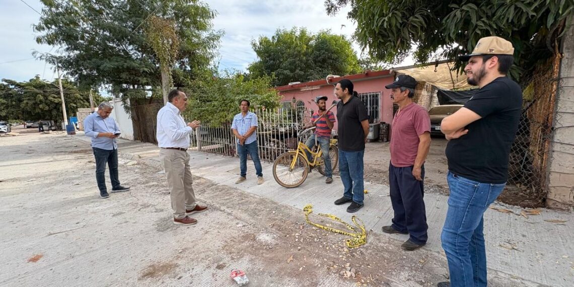 Alcalde Antonio Menéndez supervisa obras en la colonia 28 de Junio y el bulevar Zacarías Ochoa
