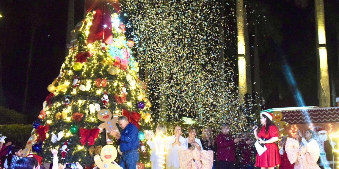 El Fuerte se enciende con la magia de la Navidad