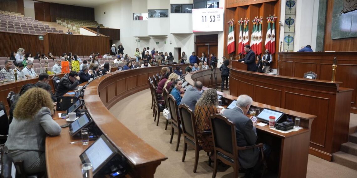 Congreso da lectura a 20 iniciativas de Leyes de Ingresos de los municipios