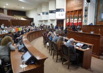 Congreso da lectura a 20 iniciativas de Leyes de Ingresos de los municipios