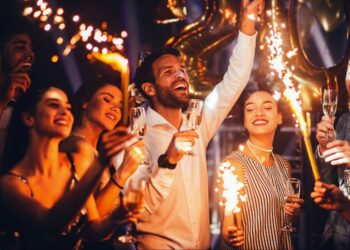 Psicólogos recomiendan propósitos realistas para evitar frustración al inicio del año