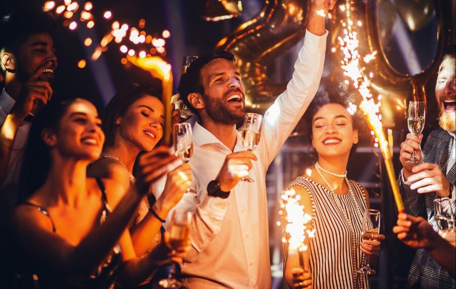 Psicólogos recomiendan propósitos realistas para evitar frustración al inicio del año