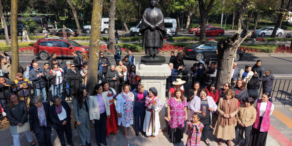 Develación de 6 esculturas de mujeres ancestras en el paseo de las heroínas, símbolo firme contra el racismo, clasismo y machismo: Presidenta Claudia Sheinbaum