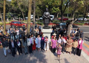 Develación de 6 esculturas de mujeres ancestras en el paseo de las heroínas, símbolo firme contra el racismo, clasismo y machismo: Presidenta Claudia Sheinbaum