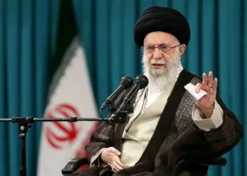 Irán advierte a sus vecinos que podría atacar bases de EU en caso de una agresión