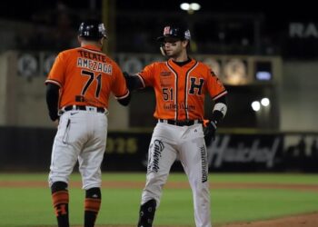 ¡En 14 innings! Con HR de César Salazar Naranjeros selló victoria vs Charros y aventajan playoffs