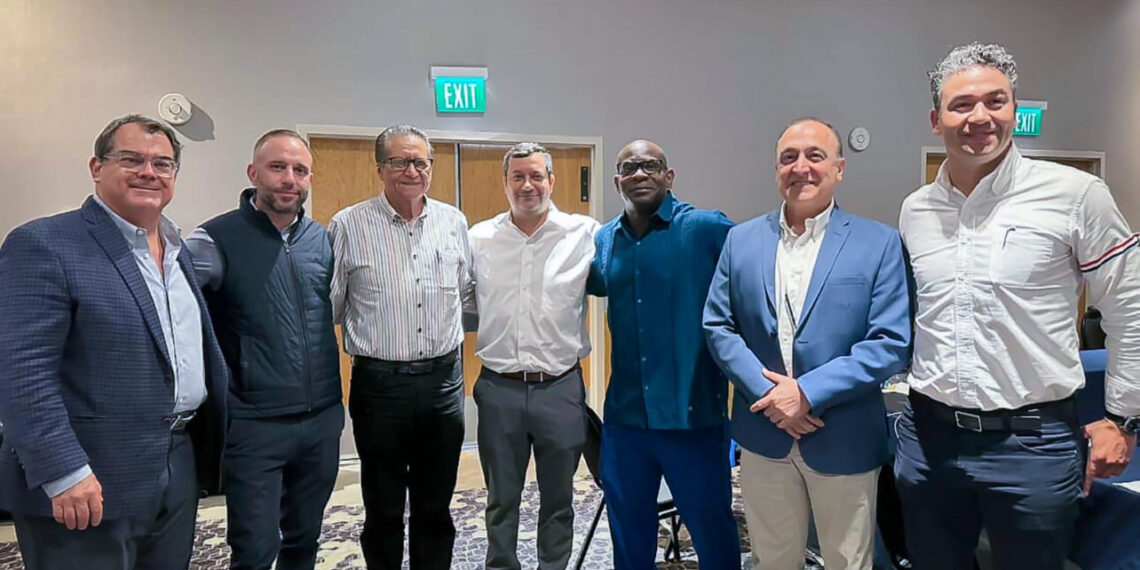 Gobierno de Sinaloa refrenda su apoyo y acompañamiento al proyecto Pacífico Mexinol en reunión con directivos e instituciones financieras internacionales