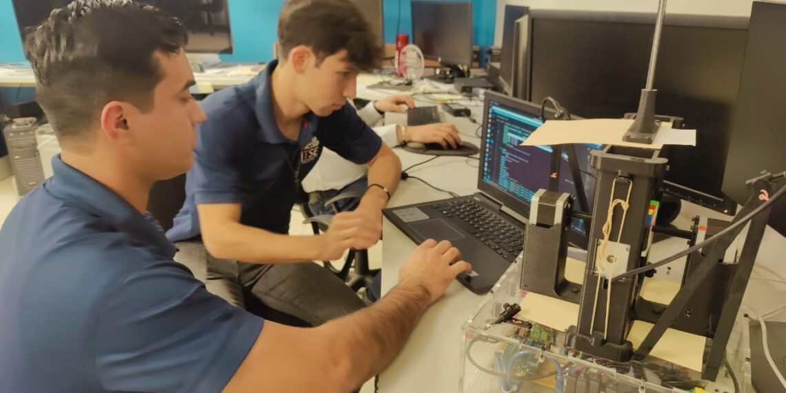 La UAS fortalece la formación integral; creatividad, empatía y ética, ejes de los nuevos planes, sumando Inteligencia Artificial y competencias digitales