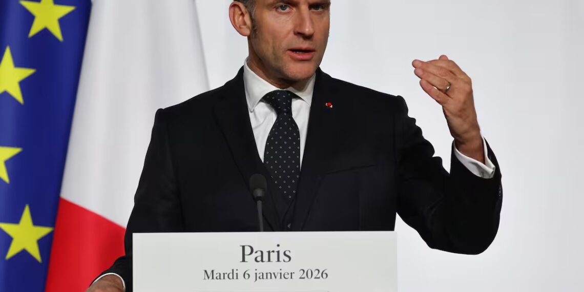 “No hay que dejarse impresionar”: Macron arremete contra las amenazas arancelarias de Trump