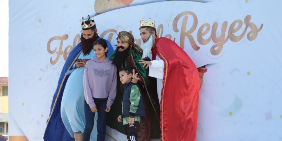 Alrededor de 800 niños fueron beneficiados con la Caravana de los Reyes Magos de DIF Ahome