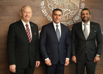 SSPC y FGR sostienen reunión de alto nivel con el Director del FBI para fortalecer la coordinación bilateral