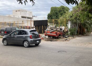 ¡Atención! Vecinos de La Cuchilla piden la presencia de Inspección y Normatividad
