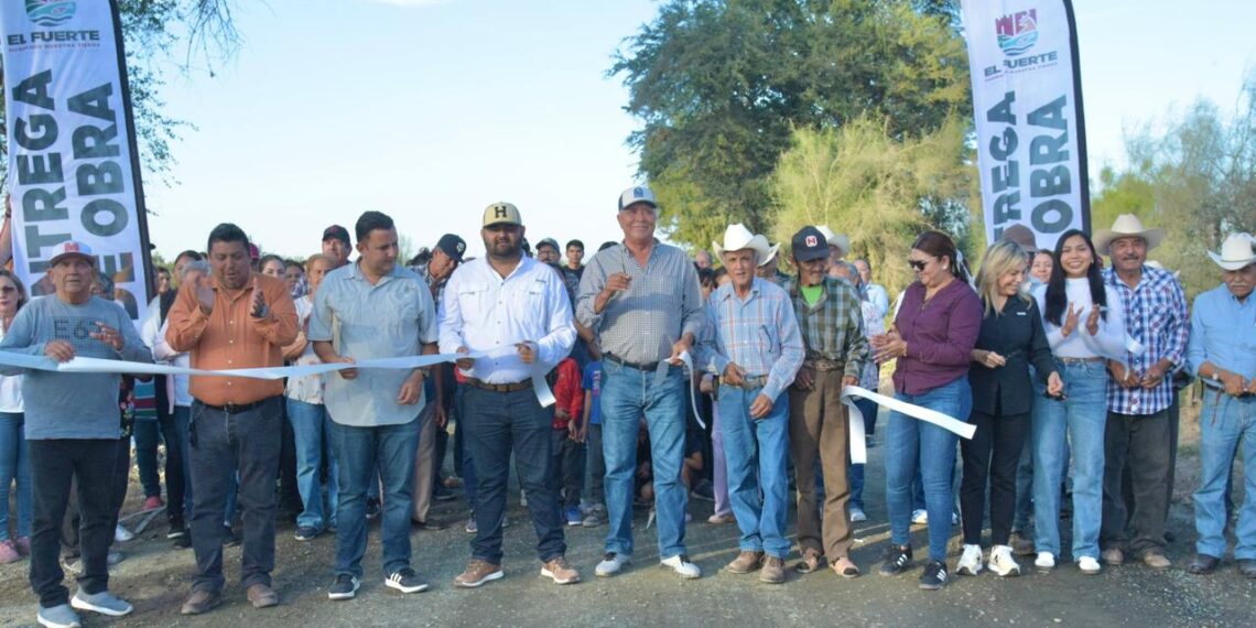 Gobierno de El Fuerte cumple con obras de infraestructura social en Zozorique y cabecera municipal